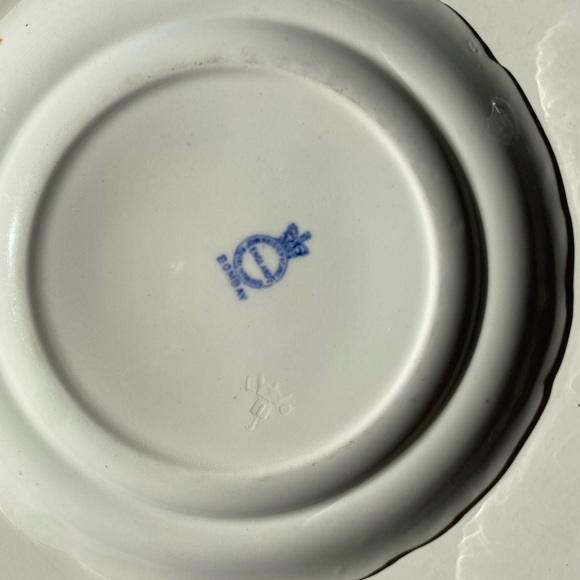 Antique John Maddock & Sons Royal 9” Blue Transferware Plate - Asian w/ Pagodas - Picture 5 of 8